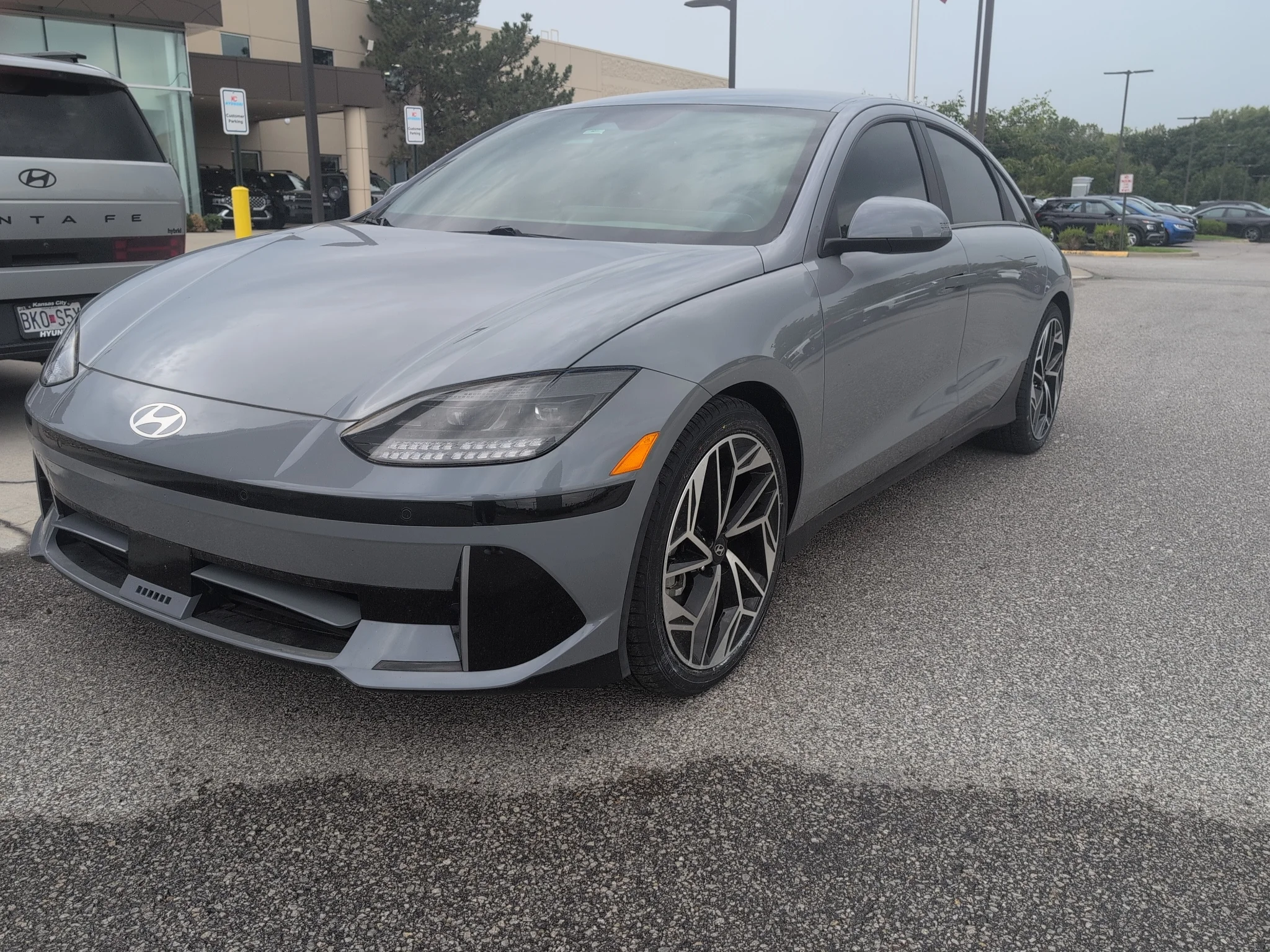 Used 2023 Transmission Blue Hyundai SEL image 1