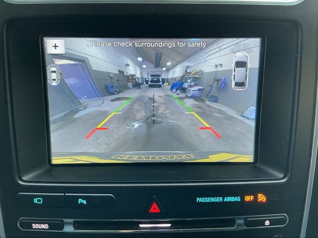 Used 2017 Gray Ford Limited image 20