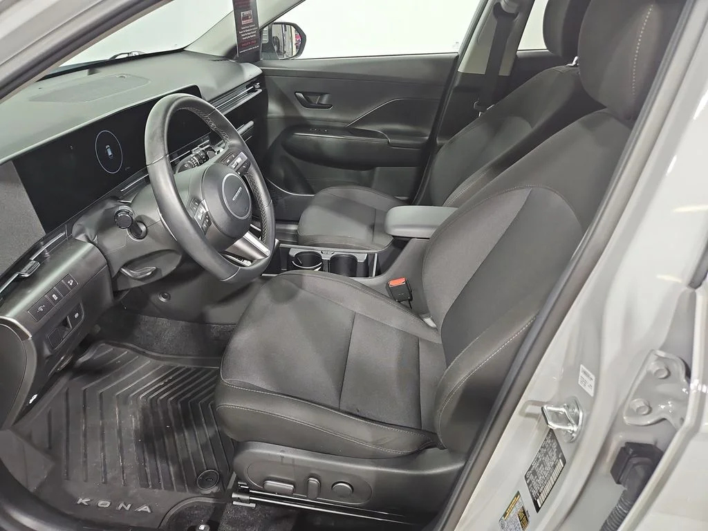 Used 2025 Gray Hyundai SEL Convenience image 11