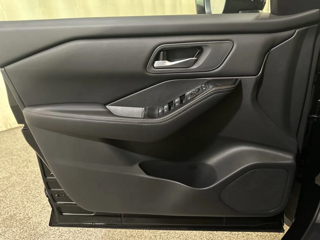 2026 Nissan Rogue SV - Photo 17