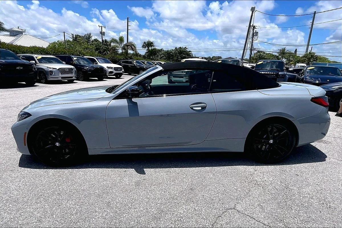 Used 2022  BMW xDrive image 29