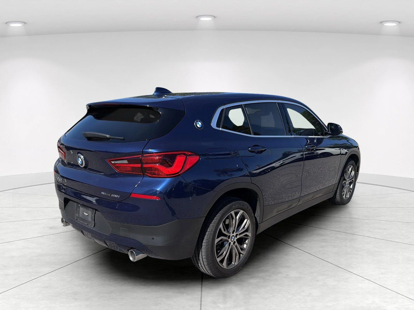 Used 2020 Mediterranean Blue Metallic BMW sDrive28i image 4