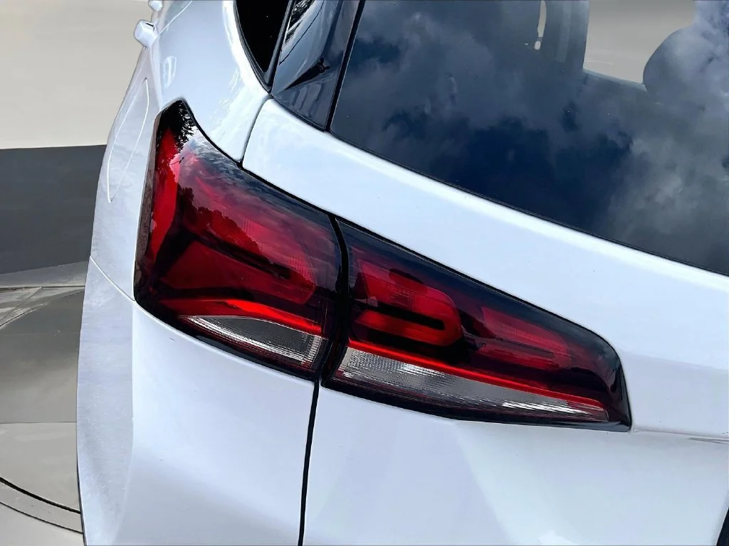 Used 2024 White Chevrolet LT image 27