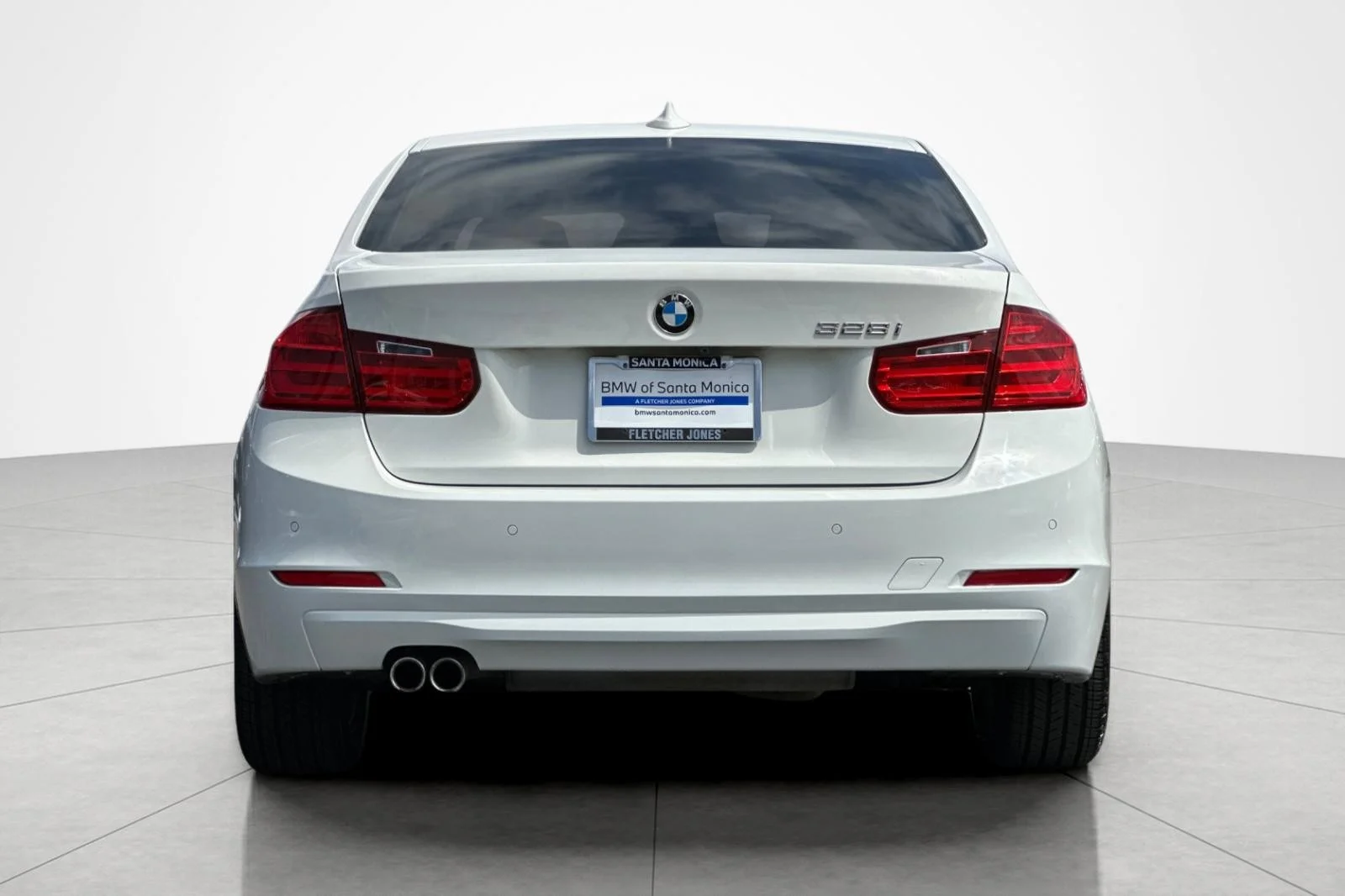 Used 2015 Alpine White BMW 328i image 4