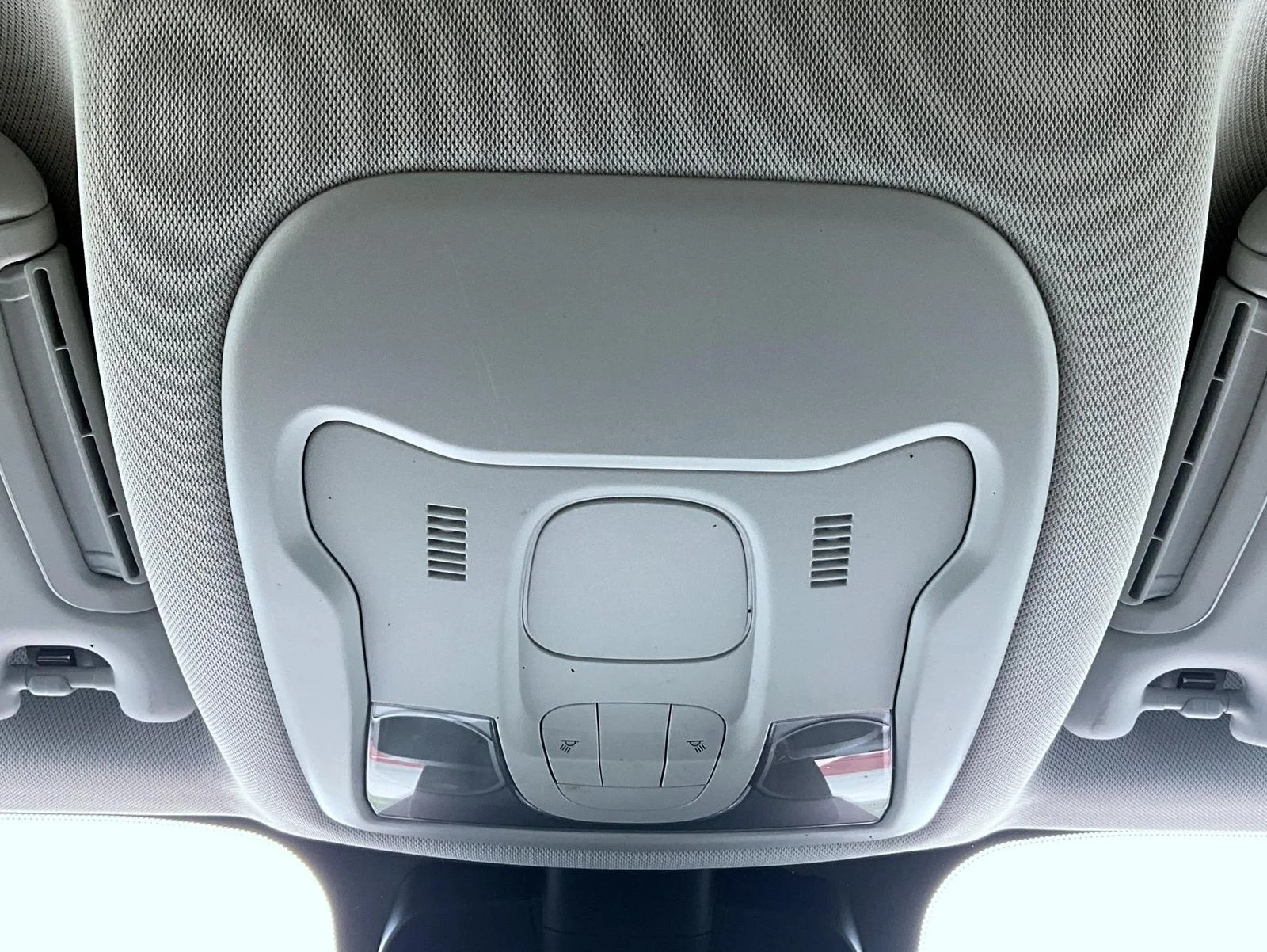 Used 2019 Red Jeep Sport image 16