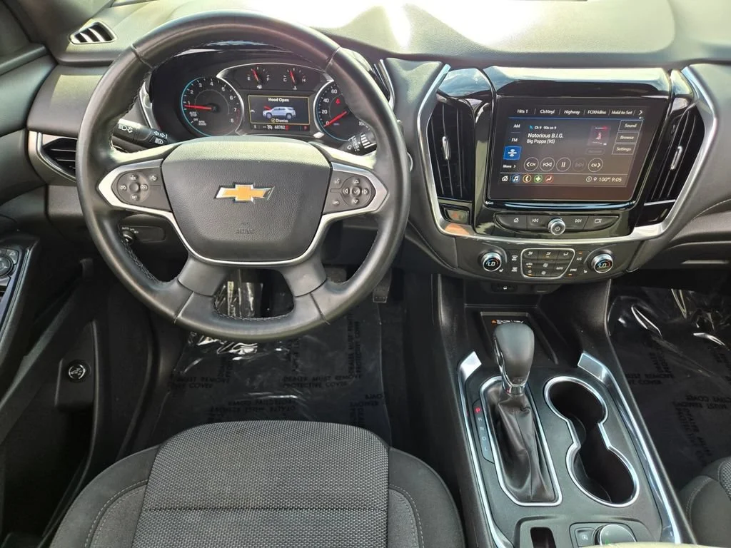 Used 2023 SUMMIT WHITE Chevrolet LT Cloth image 13