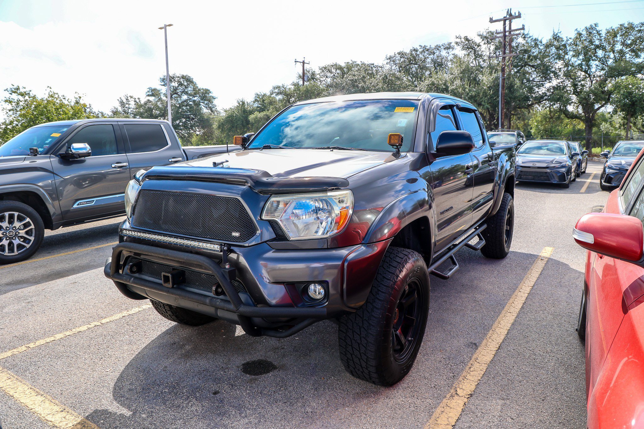 Used 2013 MAGNETIC GRAY MET Toyota DBL CAB 4WD V6 AT image 1