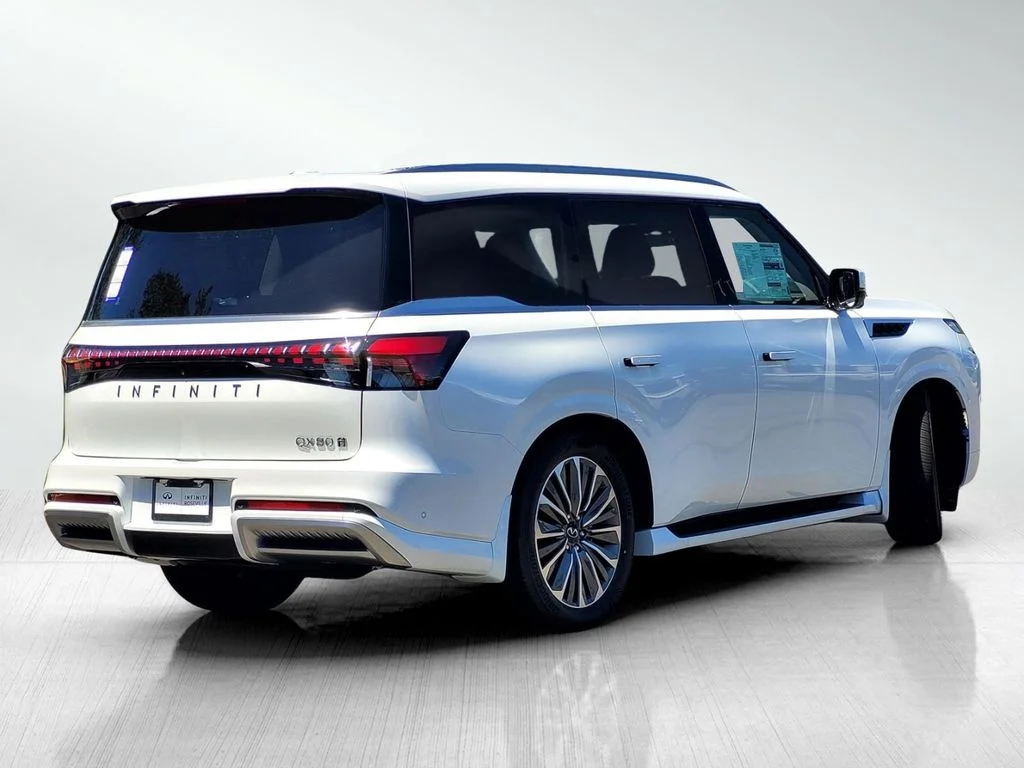 New 2026 White INFINITI Luxe 4WD image 4