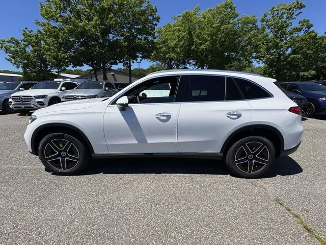 New 2026 White Mercedes-Benz GLC 300 image 11