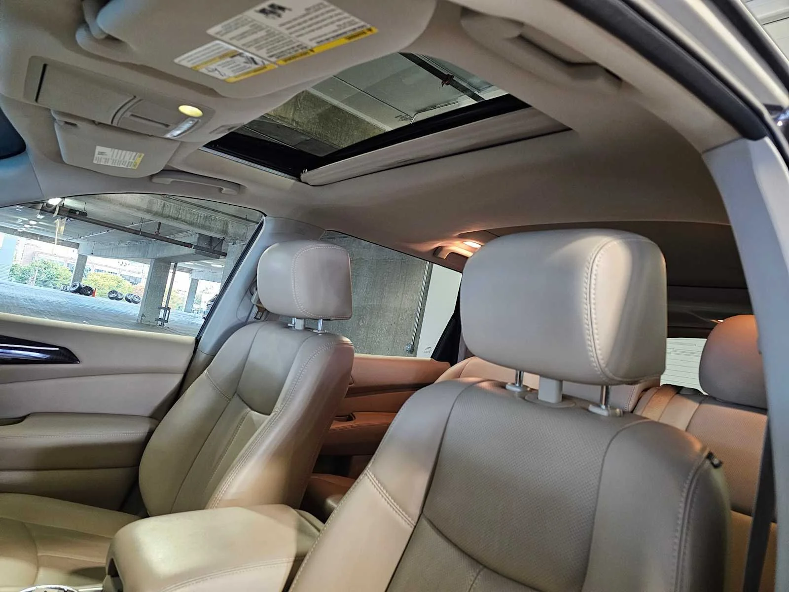Used 2014 Dark Slate Nissan Platinum image 20