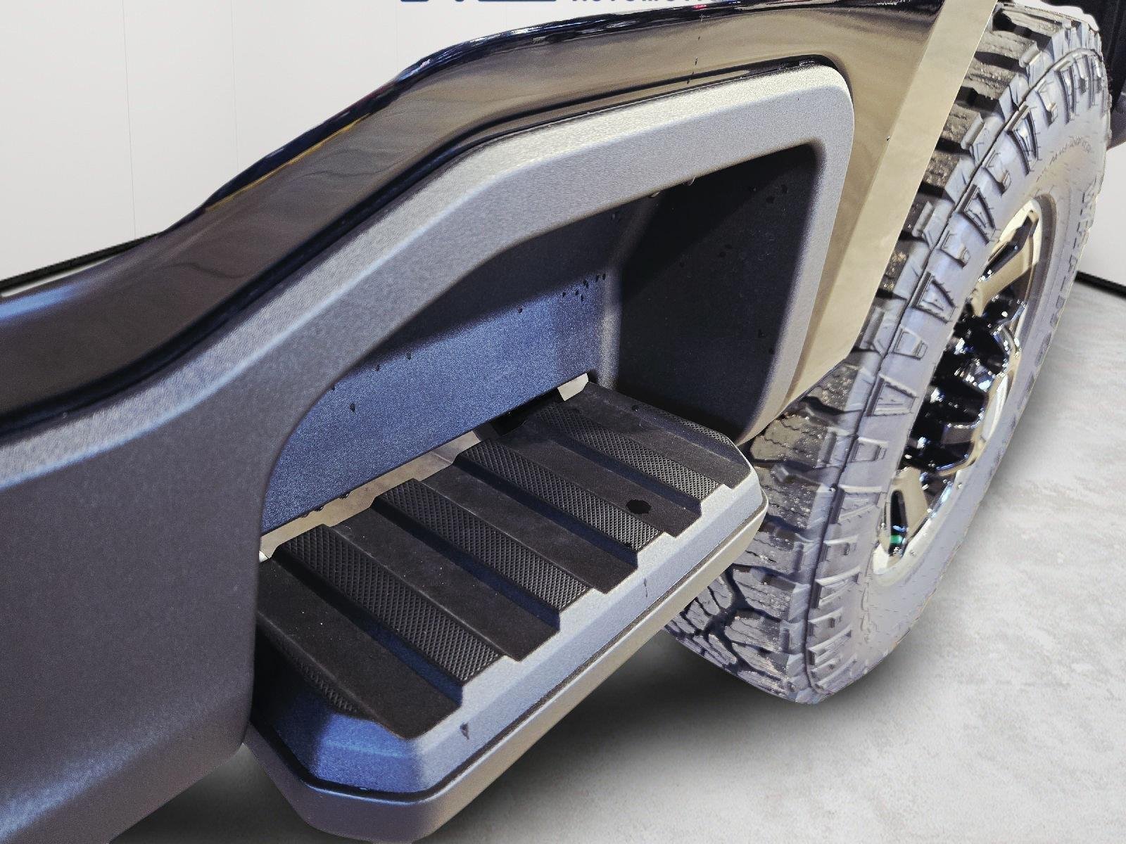 New 2026 Agate Black Metallic Ford F-250® Lariat® image 23