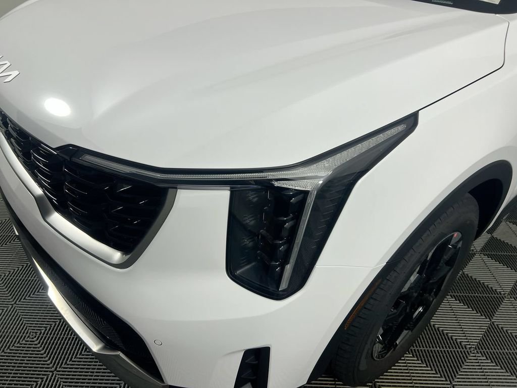 New 2026 Glacial White Pearl Kia S image 9