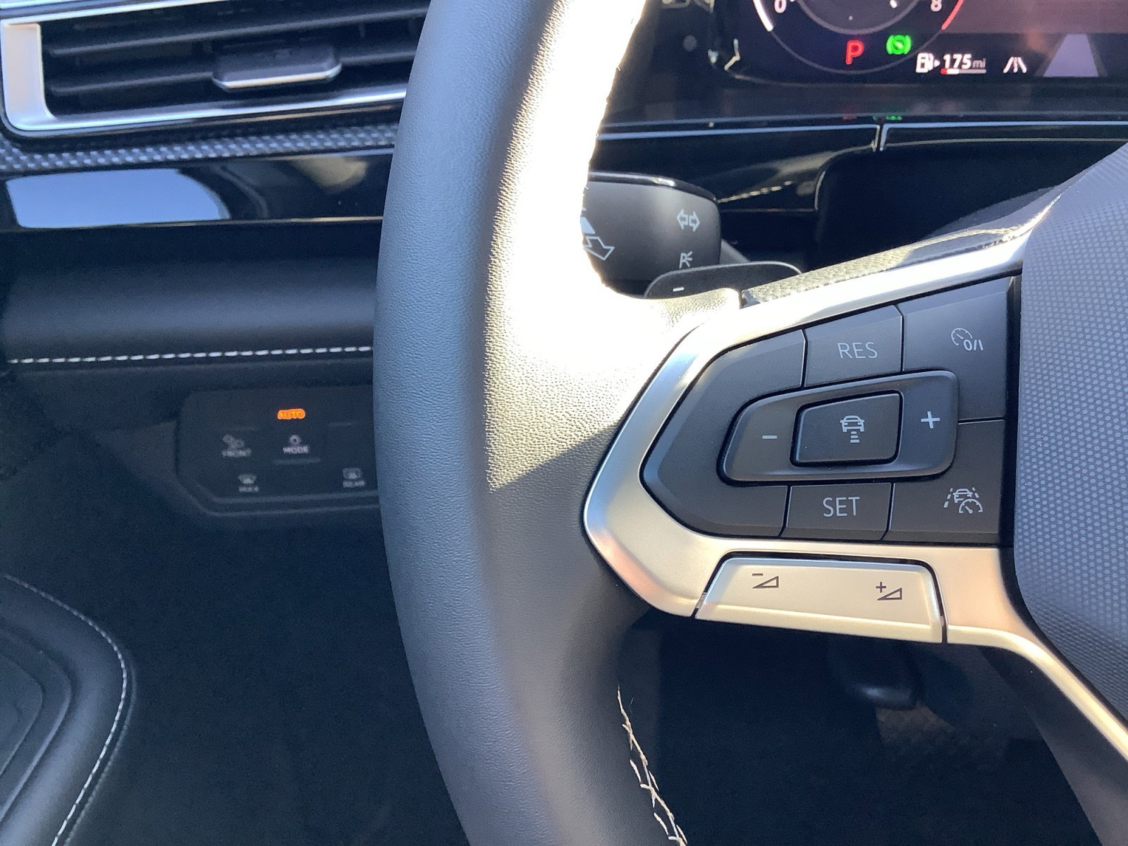 New 2026 Pure Gray Volkswagen 2.0T SEL image 27