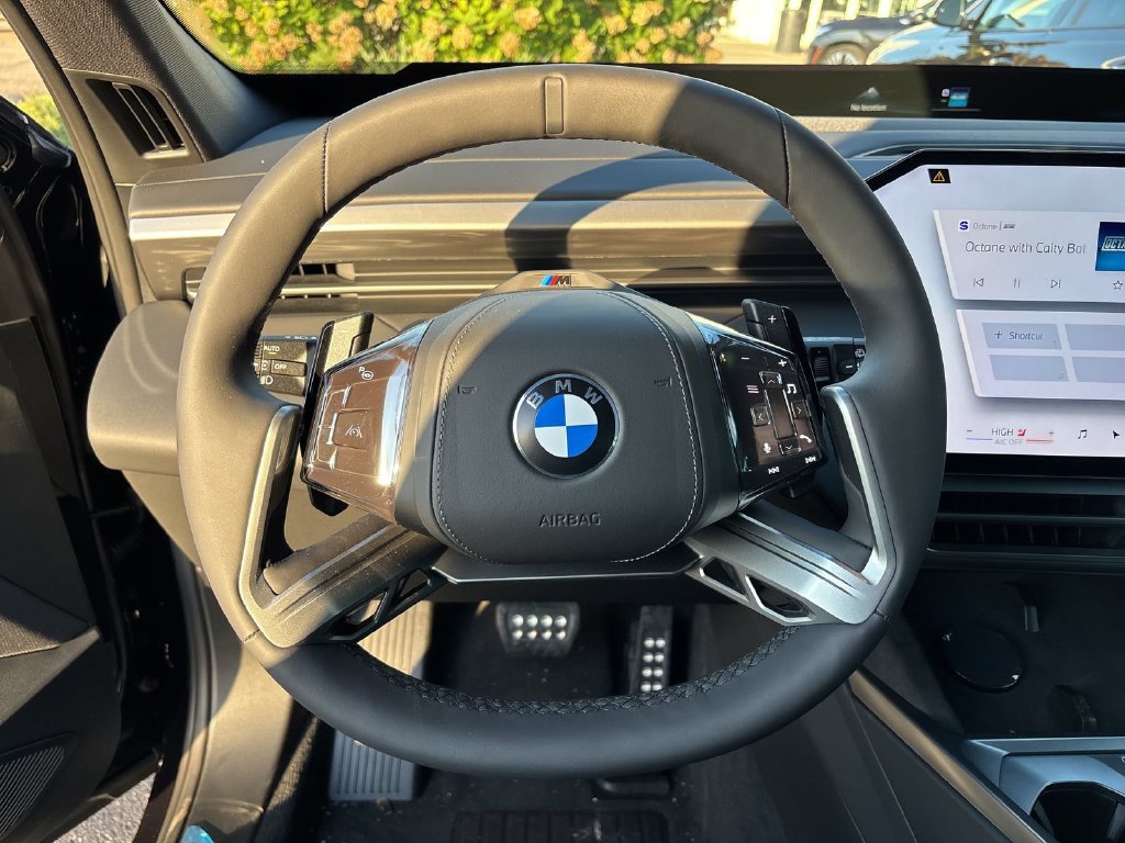 New 2027 Carbon Black Metallic BMW  image 17