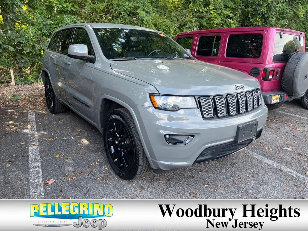 Certified Used 2019 Gray Jeep Altitude image 3