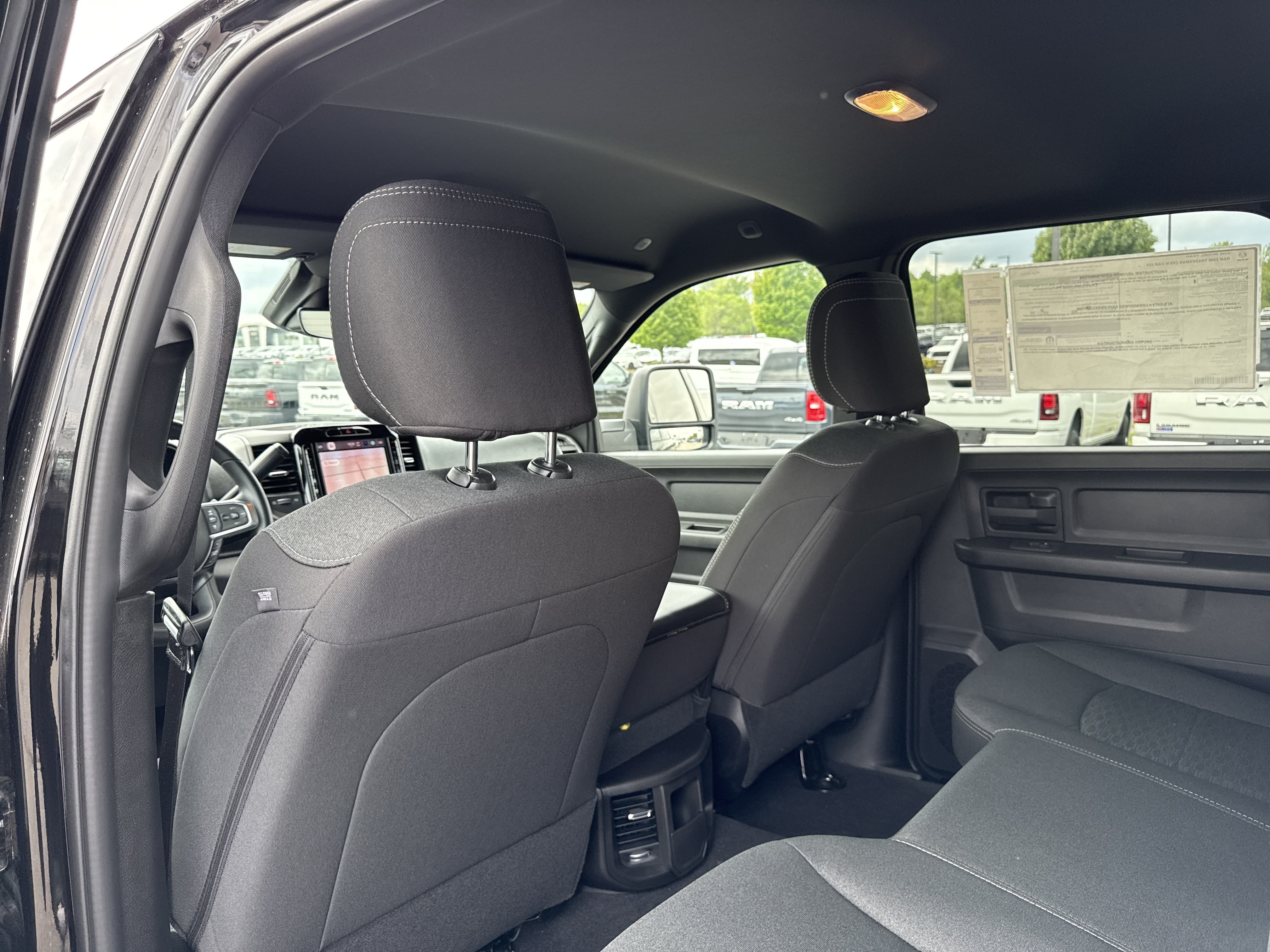 New 2026 Diamond Black Crystal Pearl-Coat Exterior Paint RAM Tradesman image 13