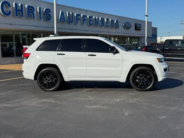 2018 Jeep Grand Cherokee Altitude 4WD's photo
