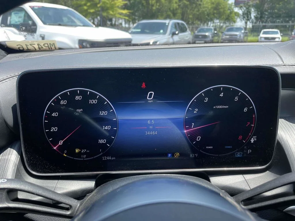 Used 2024 White Mercedes-Benz GLC 300 image 29
