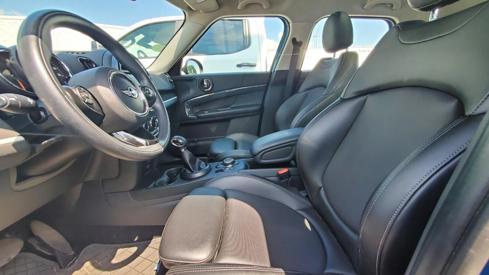 Used 2018 Island Blue Metallic MINI Cooper S image 3