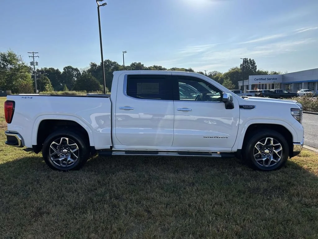 New 2026 Summit White GMC SLT image 2