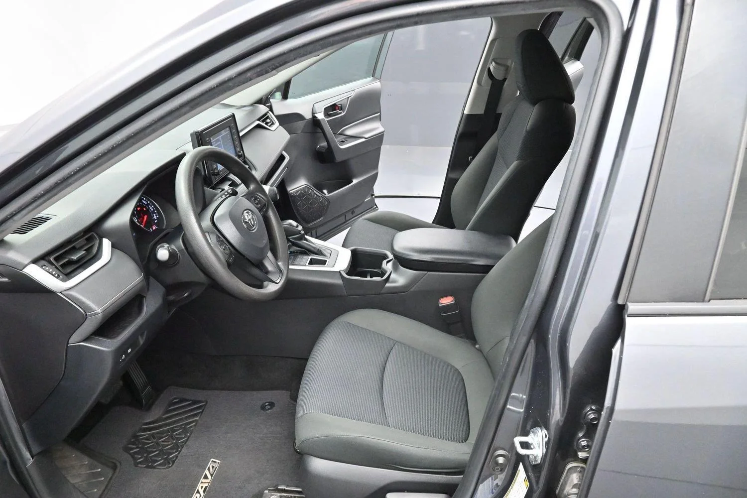 Used 2022 Magnetic Gray Metallic Toyota LE image 11