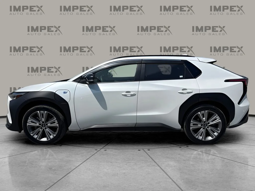 Used 2023 White Subaru Limited image 2