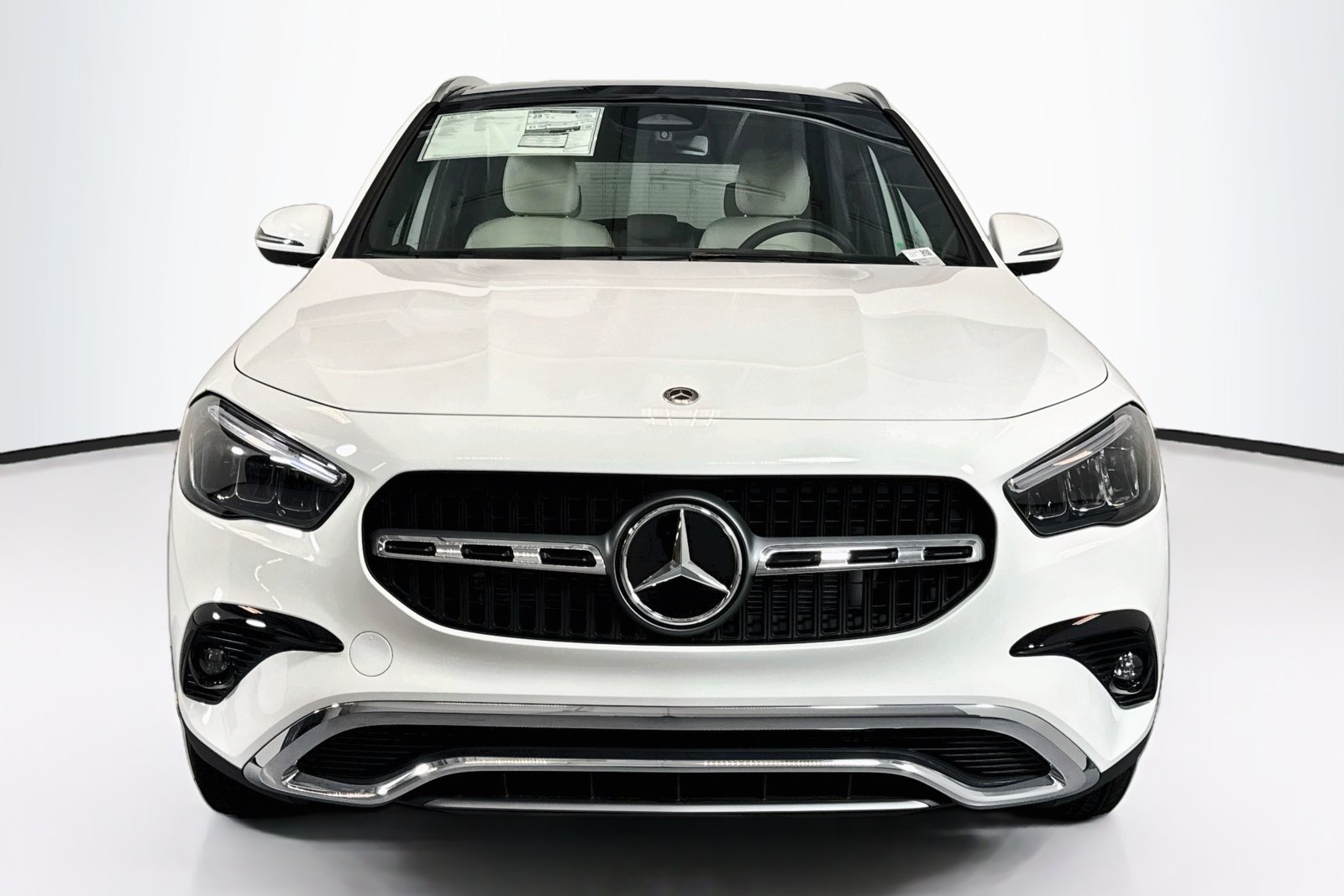 New 2026 Polar White Mercedes-Benz GLA 250 image 2