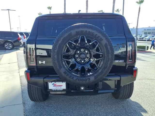 Used 2026 Void Black GMC 2X image 6