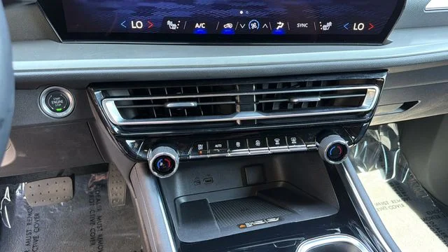 Used 2025 Blue Chevrolet LT image 31
