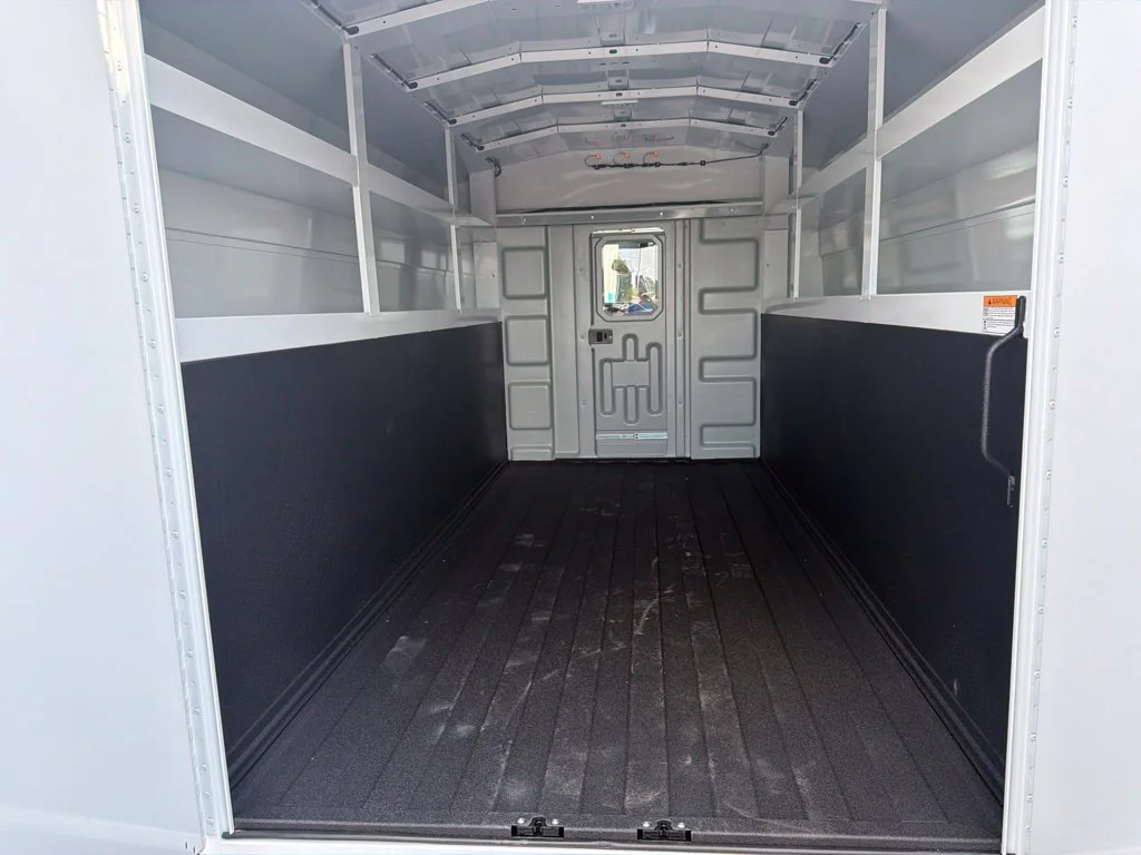 New 2027 Oxford White Ford E-350 SRW image 13