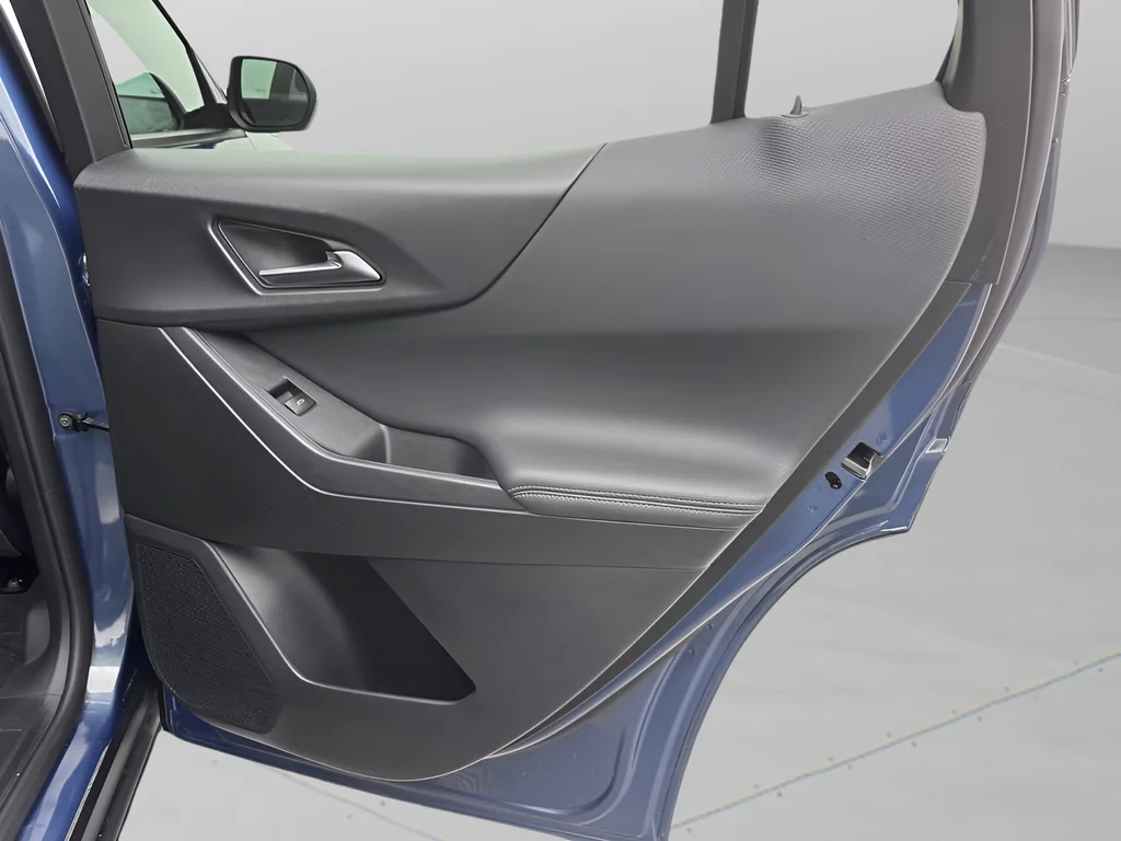 Used 2025 Lakeshore Blue Chevrolet LT image 39