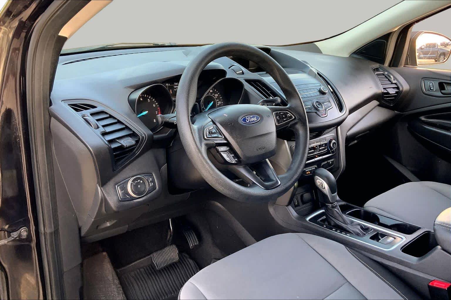 Used 2019 Agate Black Metallic Ford S image 13