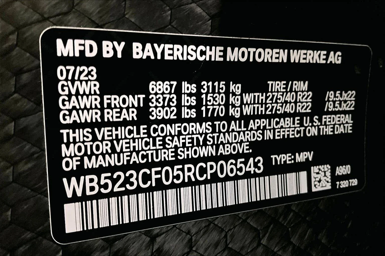 Used 2024 Mineral White Metallic BMW xDrive50 image 31