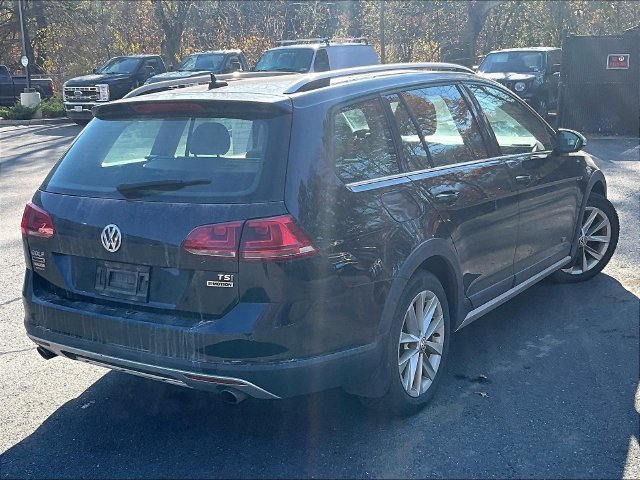 Used 2017 Black Volkswagen TSI SE image 4