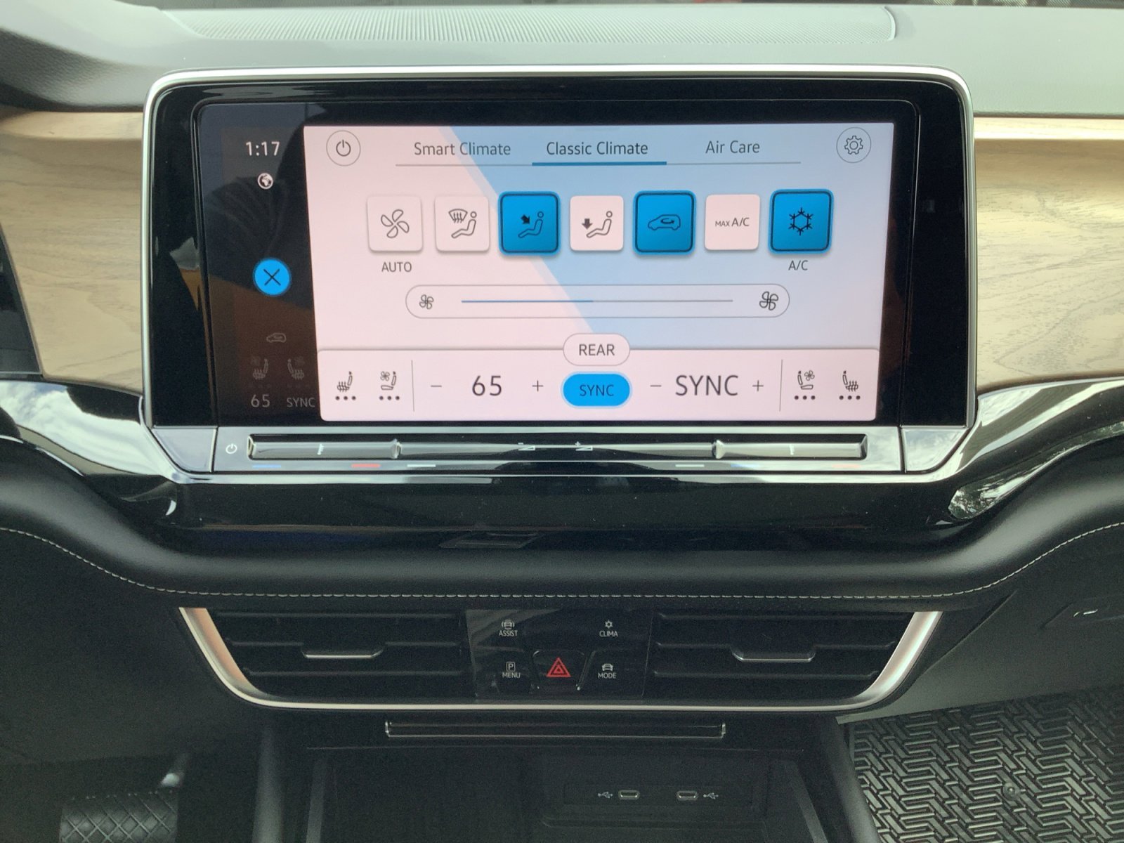2026 Volkswagen Atlas SE w/Tech - Photo 18