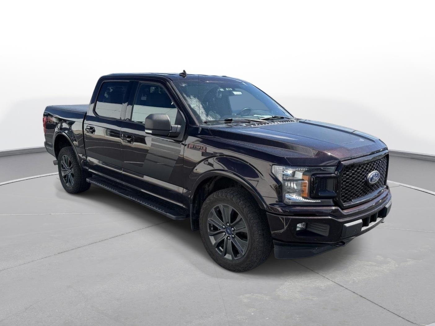 Used 2018 Magma Red Ford XLT image 3