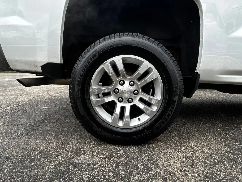 Used 2018 White Chevrolet LT image 8