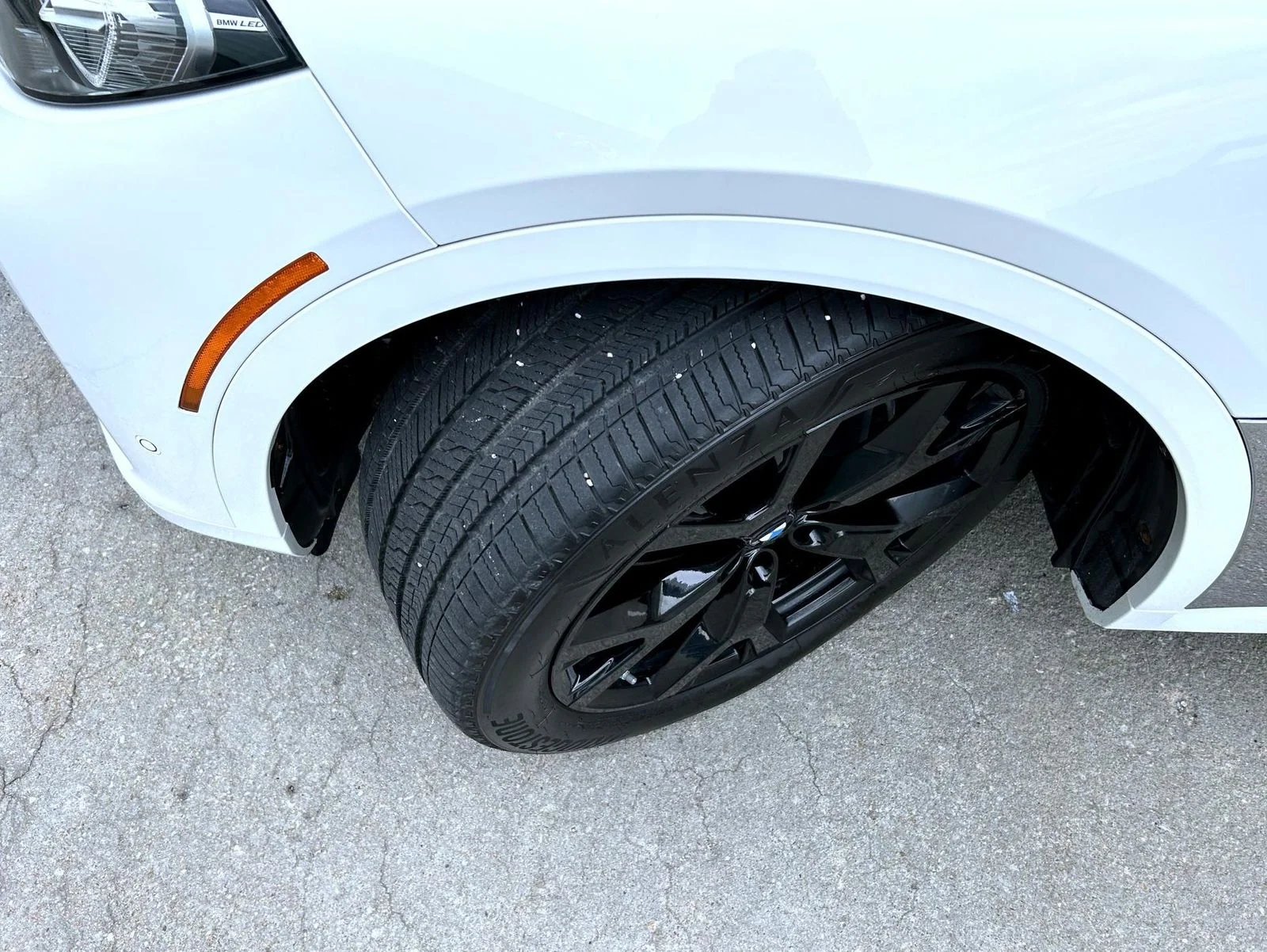 Used 2020 White BMW xDrive40i image 25