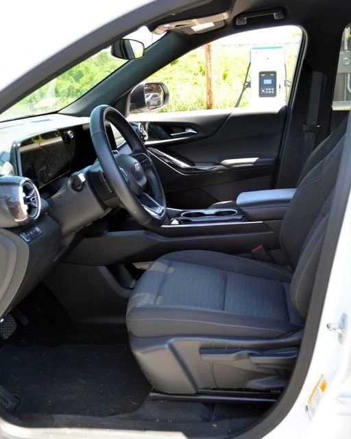 Certified Used 2025 Summit White Chevrolet LT image 8