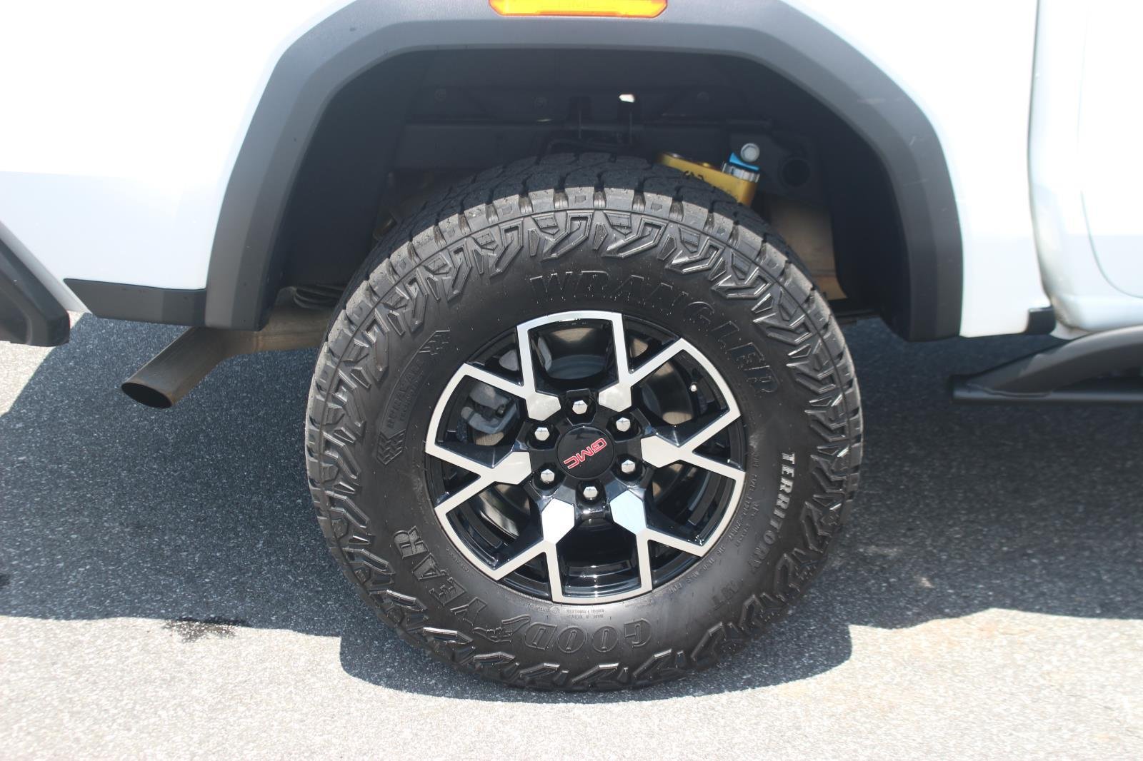 Used 2024 Summit White GMC AT4X image 36