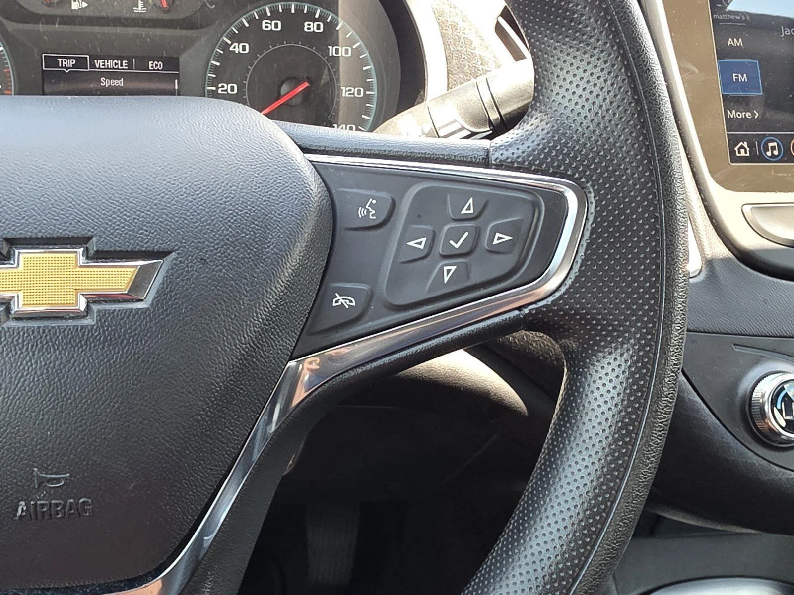 Used 2024 Summit White Chevrolet LT image 9