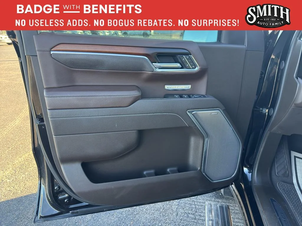 Used 2025 Onyx Black GMC Denali image 12
