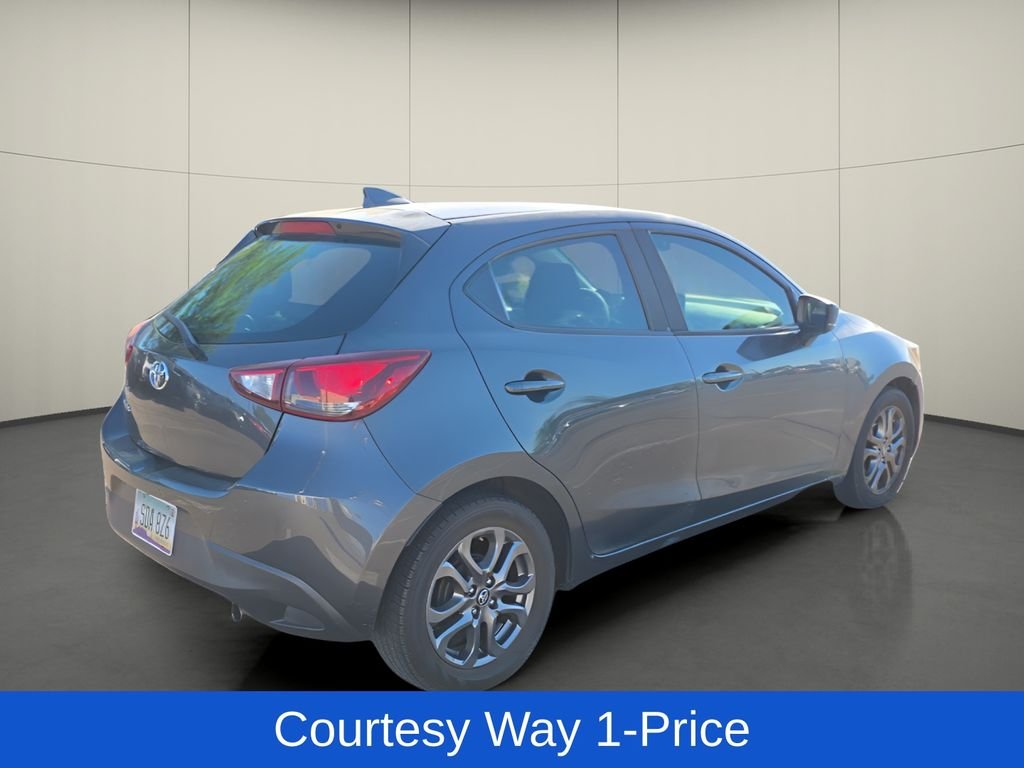 Used 2020 Gray Toyota LE image 9