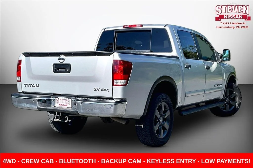 Used 2015 Silver Nissan SV image 6