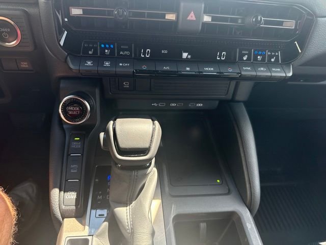 Used 2025 White Toyota Base image 36