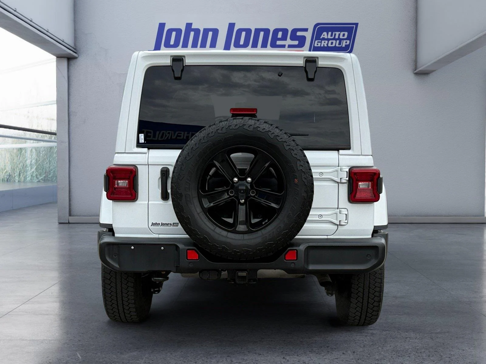 Used 2022 Bright White Clearcoat Jeep Unlimited Sahara Altitude image 4