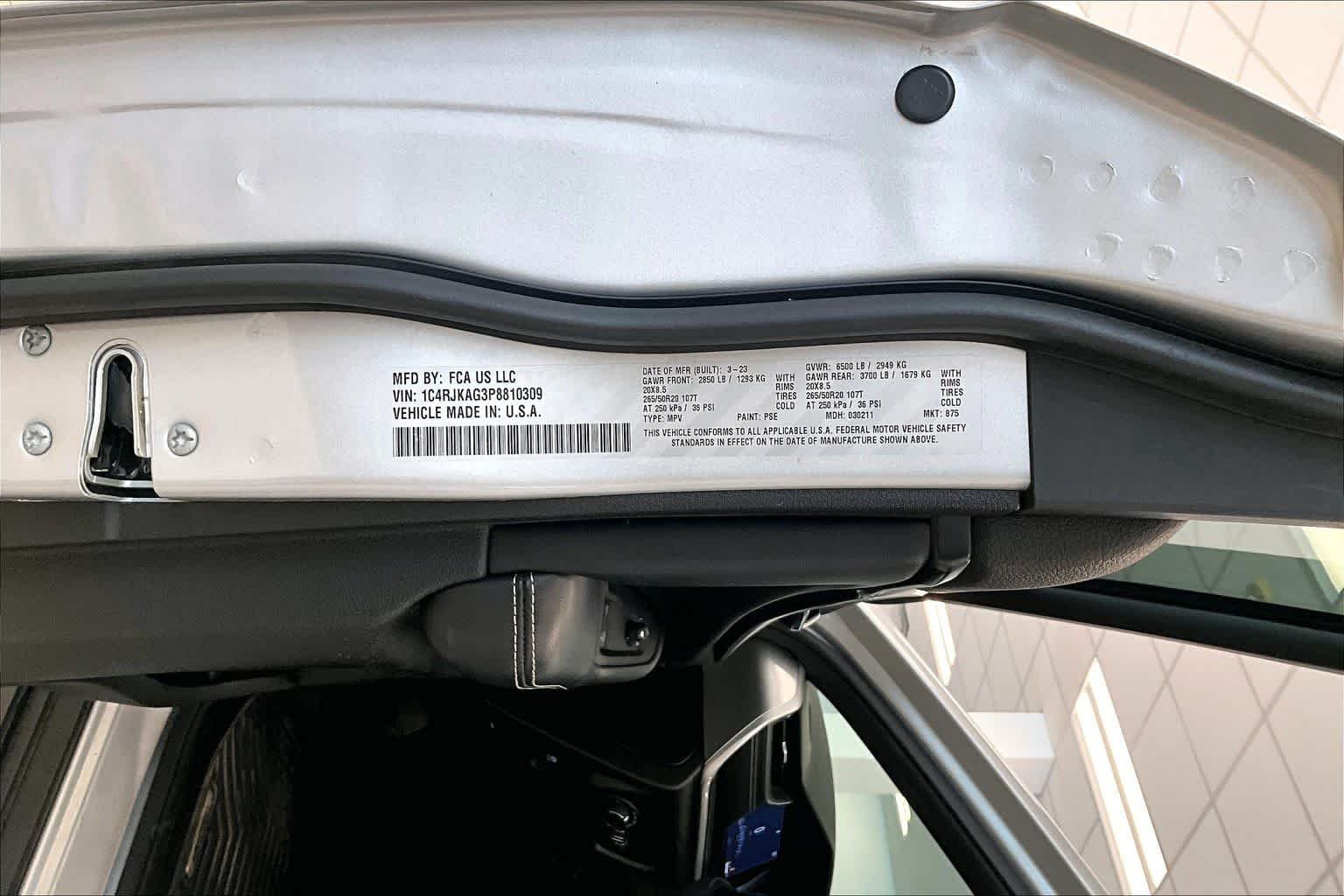 Used 2023 Silver Zynith Jeep Laredo image 32
