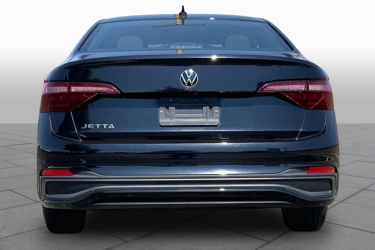 Used 2022 Deep Black Pearl Volkswagen S image 5
