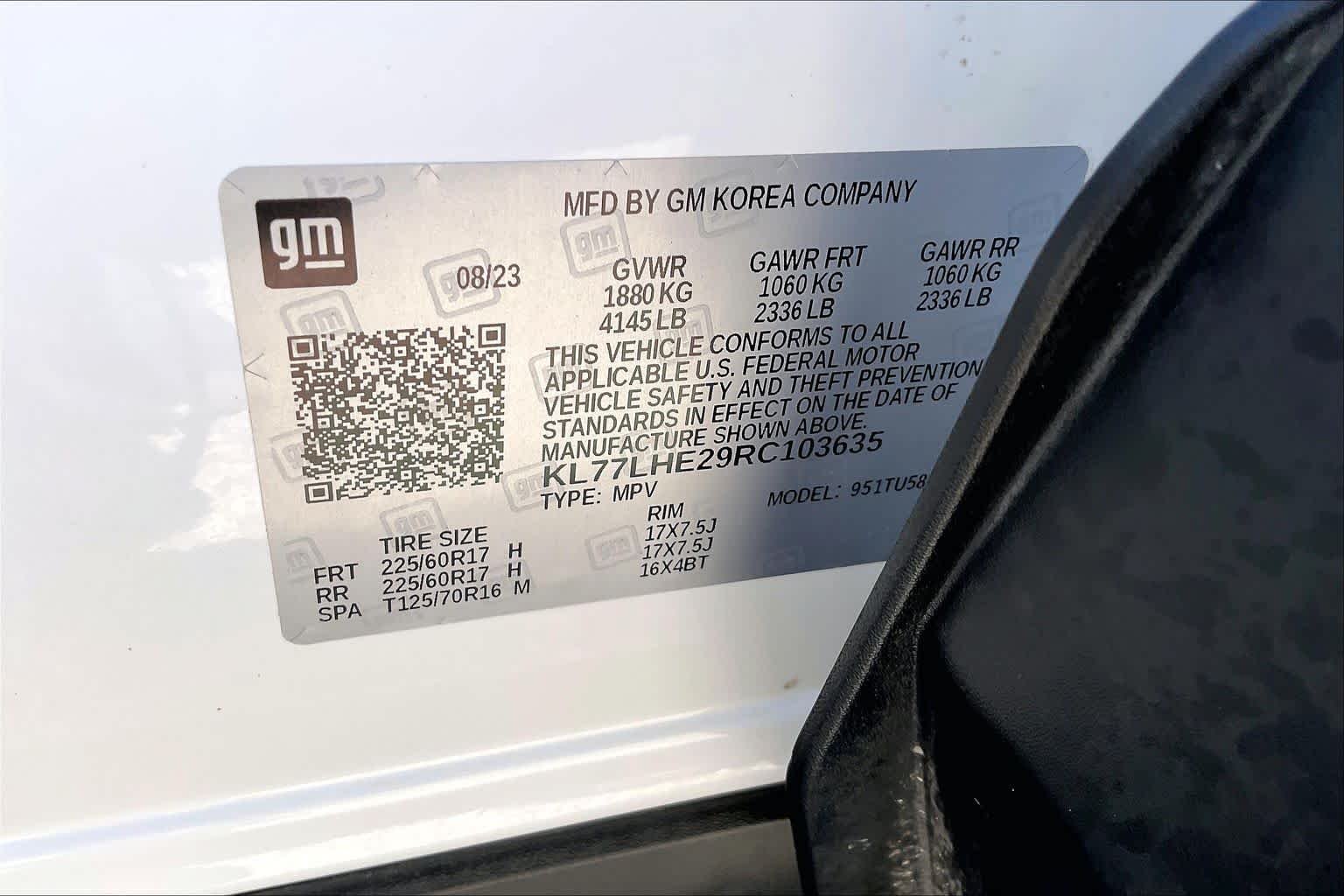 Used 2024 Summit White Chevrolet LT image 33