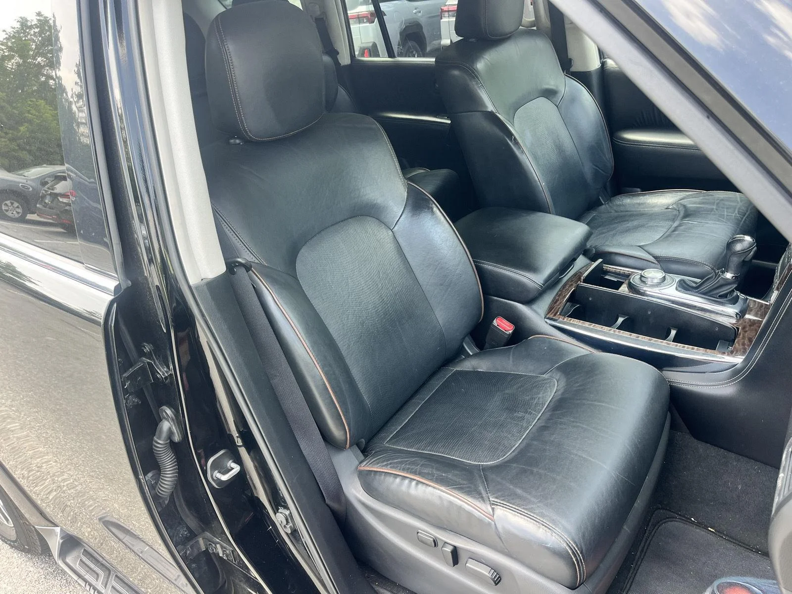Used 2019 Super Black Nissan SL image 16